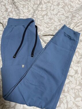 Fabletics Women’s Slate Blue Drawstring Joggers